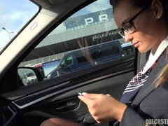 Arsch, Blasen, Aufs gesicht abspritzen, Brille, Im freien, Öffentlich, Stewardess, Jungendliche (18+)