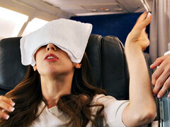 Blonde, Sucer une bite, En levrette, Doigter, Lunettes, Chatte, Solo, Hôtesse de l'air