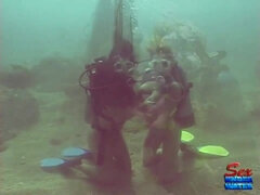 Chica, Tetas grandes, Morena, Penetracion con dedos, Madres para coger, Coño, Tetas, Mojado