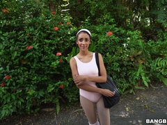 Enthousiasteling, Bruinharig, Zwart, Flashing, Geld, Buiten, Tiener, Tieten likken