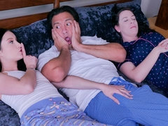 Arsch, Grosser arsch, Blasen, Braunhaarige, Tochter, Hundestellung, Hardcore, Jungendliche (18+)
