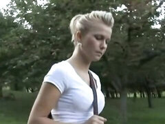 Tetas grandes, Rubia, Mamada, Enorme, Tetas naturales, Al aire libre, Pov, Adolescente