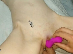 Gros clito, Clito, Gode, Européenne, Masturbation, Seins naturels, Chatte, Épouse