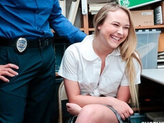 Culo grande, Rubia, Mamada, Atrapados, Estilo perrito, Pajear, Estriptis, Uniforme