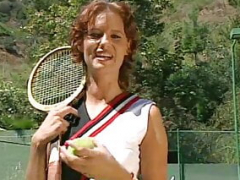 Verga grande, Perra, Mamada, Universitaria, Semen en la boca, Al aire libre, Pelirrojo, Deporte