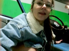 Amateur, Mamada, Coche, Pareja, Corridas, Gafas, Casero, Público