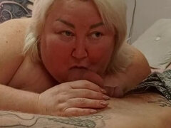 Stepmom deep throat blowjob with surprise cum in mouth - Zona901