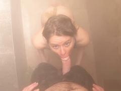 Amerikaans, Badkamer, Grote kont, Pijpbeurt, Sperma in mond, Moeder die ik wil neuken, Openbaar, Saunazaal