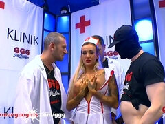 Asiático, Rubia, Mamada, Bukkake, Garganta profunda, Grupo, Alemán, Tetas
