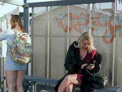 Grosse bite, Gros seins, Blonde, Bus, Tir de sperme, Faciale, Branlette thaïlandaise, De plein air