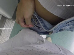 Bus, En gros plan de très près, Habillées, Queue, Branlette thaïlandaise, Public, Allumeuse, Train