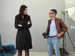 Bruinharig, Rondborstig, Voetbeurt, Hardcore, Natuurlijke tieten, Kousen, Lang, Tietenklus