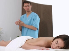 No shame with a leggy massage girl who needs D