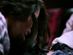 Sucer une bite, Brunette brune, Érotique, Poilue, Lingerie, Mature, Tatouage