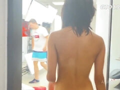 Blonde, Brunette brune, Gorge profonde, Pénétrer avec le poing, Partouze, Groupe, Hd, Pisser