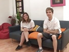 18 ans, Grosse bite, Sucer une bite, Brunette brune, Tir de sperme, Argent, Espagnole