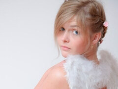 Gros cul, Blonde, Doigter, Cheveux courts, Solo, Dénudage, Adolescente, Nénés