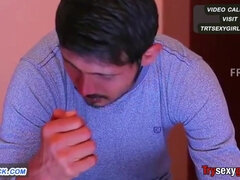 Kari gets a homemade creampie from her hot husband's friend - Homemade Bade Bhaiya Ki Sexy Wife Ko Badroom Me Jab