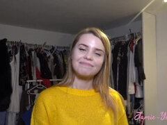 Blond, Bruinharig, Hondjeshouding, 1 man 2 vrouwen, Lesbisch, Likken, Kut duiken, Tiener