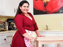 Bruinharig, Vingeren, Harig, Keuken, Masturbatie, Moeder die ik wil neuken, Kut duiken, Kousen