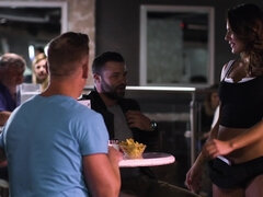 Sucer une bite, Tromperie, Couple, Dingue, Faciale, Doigter, Branlette thaïlandaise, Léchez