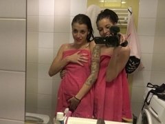 Жопа, Брюнетки, Собачьи, Развязные, Тату, Молоденькие, Сиськи, Близняшки