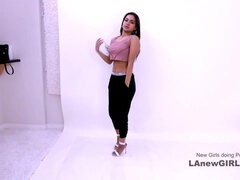 Mooi, Grote lul, Zwart, Pijpbeurt, Bruinharig, Sperma in mond, Latijnse vrouw, Gezichtspunt