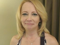 Tante, Blond, Schattig, Seksspeelgoed, Rijpe lesbienne, Moeder die ik wil neuken, Moeder, Hangende tieten