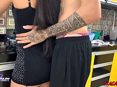 Amateur, Anal, Beauté, Sucer une bite, Brunette brune, Interracial, Cuisine, Tatouage