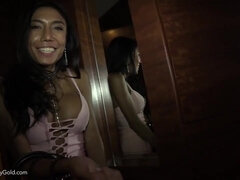 Anal, Asiatique, Cul, Grosse bite, Gros seins, Robe, Transsexuelle, Thaïlandaise