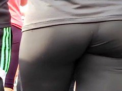 Blonde Jogger With Amazing Ass