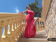 Gros seins, Brunette brune, Mère que j'aimerais baiser, Maman, Seins naturels, Public, Solo, Nénés