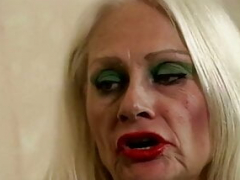 Blonde, Femme couguar, Tir de sperme, Emocore, Mamie, Branlette thaïlandaise, Hard, Chatte