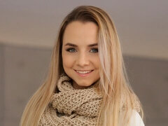 Enthousiasteling, Pijpbeurt, Hondjeshouding, Masturbatie, Geschoren, Mager, Tiener, Tieten likken