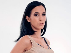 Brunette brune, En levrette, Hongroise, Embrassement, Seins naturels, Maigrichonne, Adolescente, Nénés