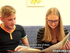 Rubia, Linda, Polla, Gafas, Madres para coger, Afeitado, Madrastra, Chupando