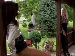 Habillées, Dingue, Érotique, Fétiche, Branlette thaïlandaise, Hard, Pisser, Plan cul à trois