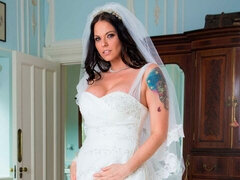 Grosser arsch, Grosse titten, Hundestellung, Handjob, Hardcore, Milf, Tätowierung, Titten