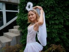 Verga grande, Rubia, Mamada, Semen en la boca, Pajear, Lamidas, Adolescente, Apretado
