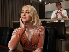 Cul, Blonde, Sucer une bite, Éjaculation interne, Branlette thaïlandaise, Embrassement, Dénudage, Nénés