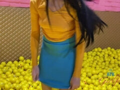 Amateur, Brunette brune, Petite amie, Lunettes, Petite femme, Chatte, Rasée, Nénés