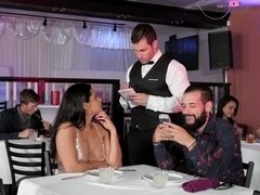 Ванна, Большая жопа, Большие сиськи, Брюнетки, Измена, Семяизвержение, Хд, Латиноамериканки