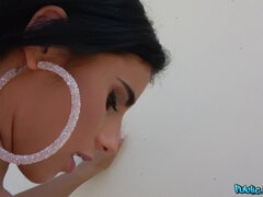 Amateur, Sucer une bite, Brunette brune, Tir de sperme, Argent, De plein air, Roumaine, Nénés