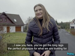 Amateur, Sucer une bite, En levrette, Européenne, Argent, Seins naturels, Pov, Rasée