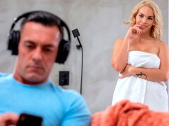 Culo grande, Tetas grandes, Mamada, Polla, Estilo perrito, Lamidas, Coño, Afeitado