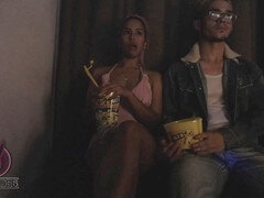 Grosse bite, Sucer une bite, Cinéma, Cocu, Éjaculer dans la bouche, Fille latino, De plein air, Espagnole