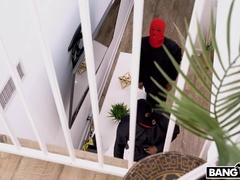 Enthousiasteling, Pijpbeurt, Hondjeshouding, Hardcore, Interraciaal, Rijden, Geschoren, Trio