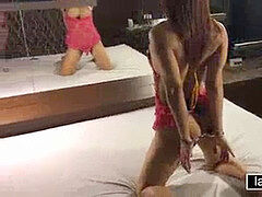 Anal, Asiatique, Cul, Sucer une bite, Bondage, En levrette, Jeunes transsexuelles thaïlandaises, Adolescente
