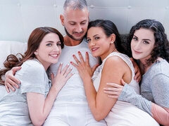 Grosser arsch, Grosser schwanz, Grosse titten, Blasen, Braunhaarige, Hundestellung, Frau frau mann, Milf