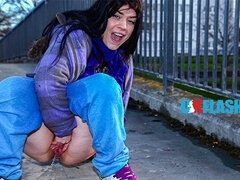 Británico, Hembra, Despelote, Orgasmo, Orinar, Público, Afeitado, Solo